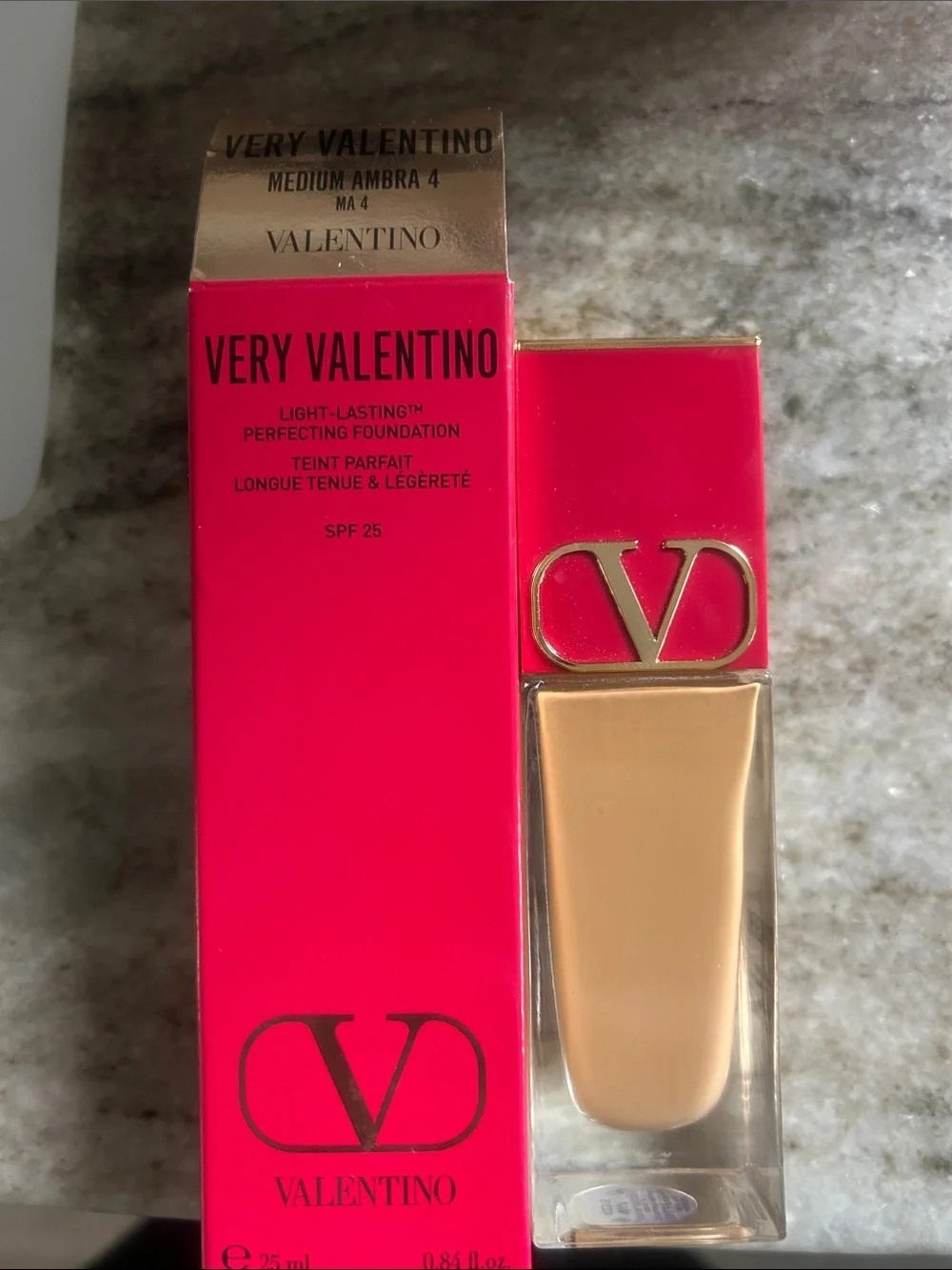Valentino Very Valentino Light-Lasting Foundation - Bright Pink Box